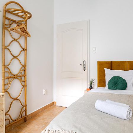 Jungle Aesthetics Downtown Apartman Aircon And Garage Parking Budapest Luaran gambar