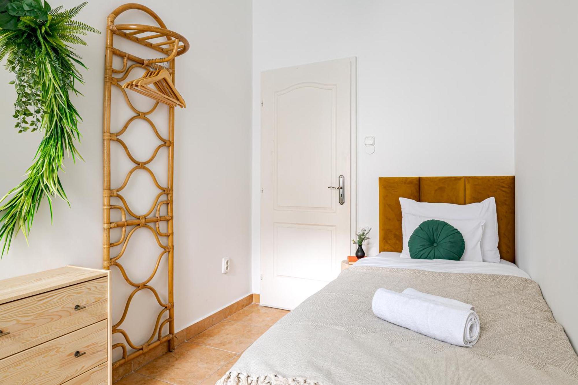 Jungle Aesthetics Downtown Apartman Aircon And Garage Parking Budapest Luaran gambar