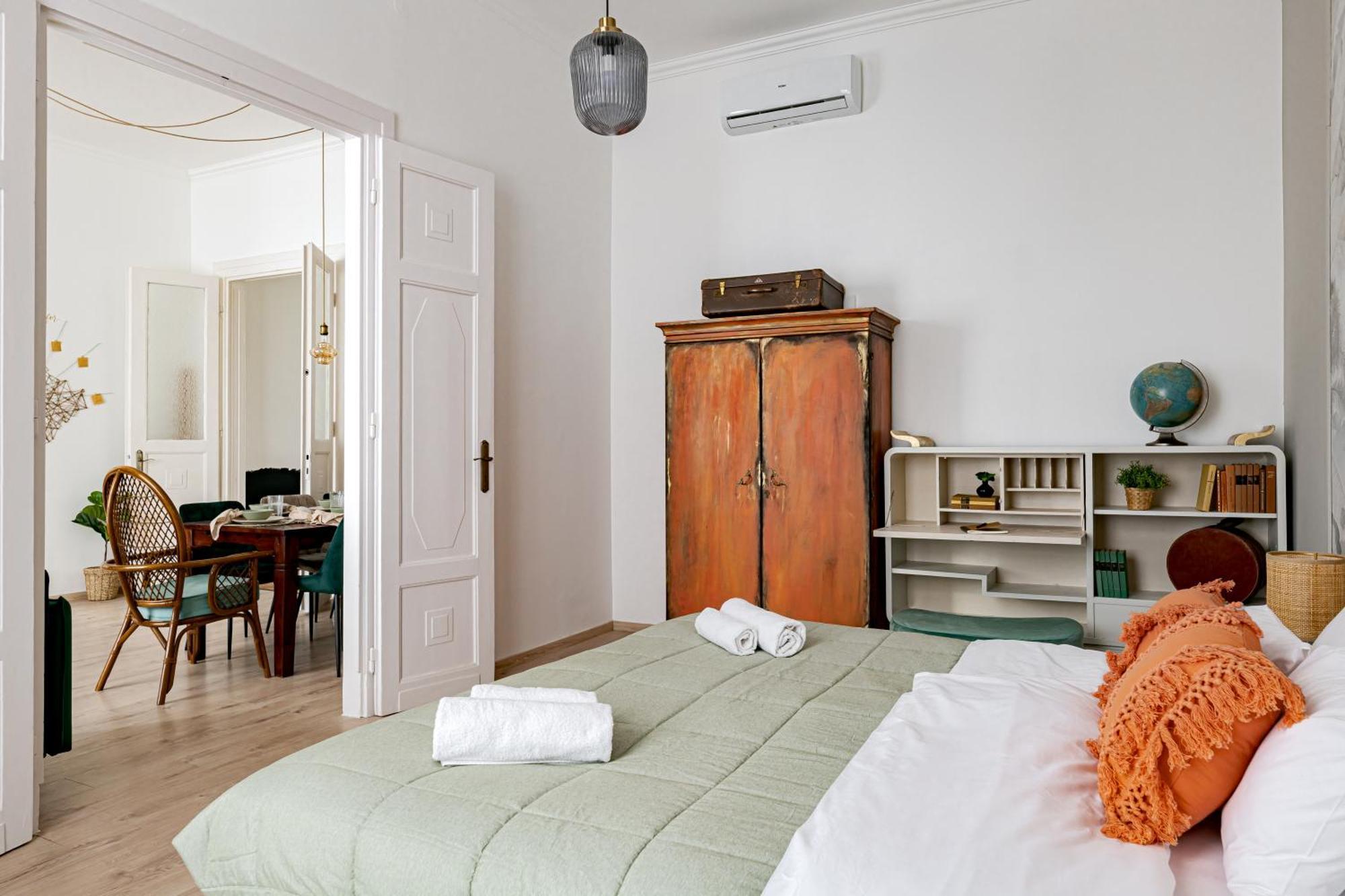 Jungle Aesthetics Downtown Apartman Aircon And Garage Parking Budapest Luaran gambar