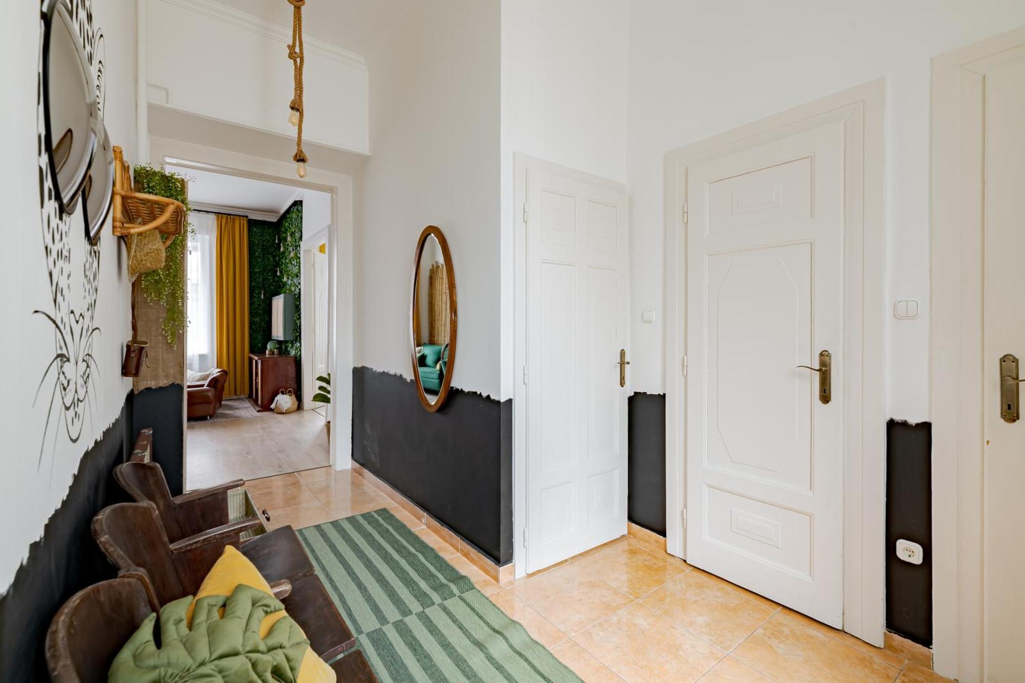 Jungle Aesthetics Downtown Apartman Aircon And Garage Parking Budapest Luaran gambar