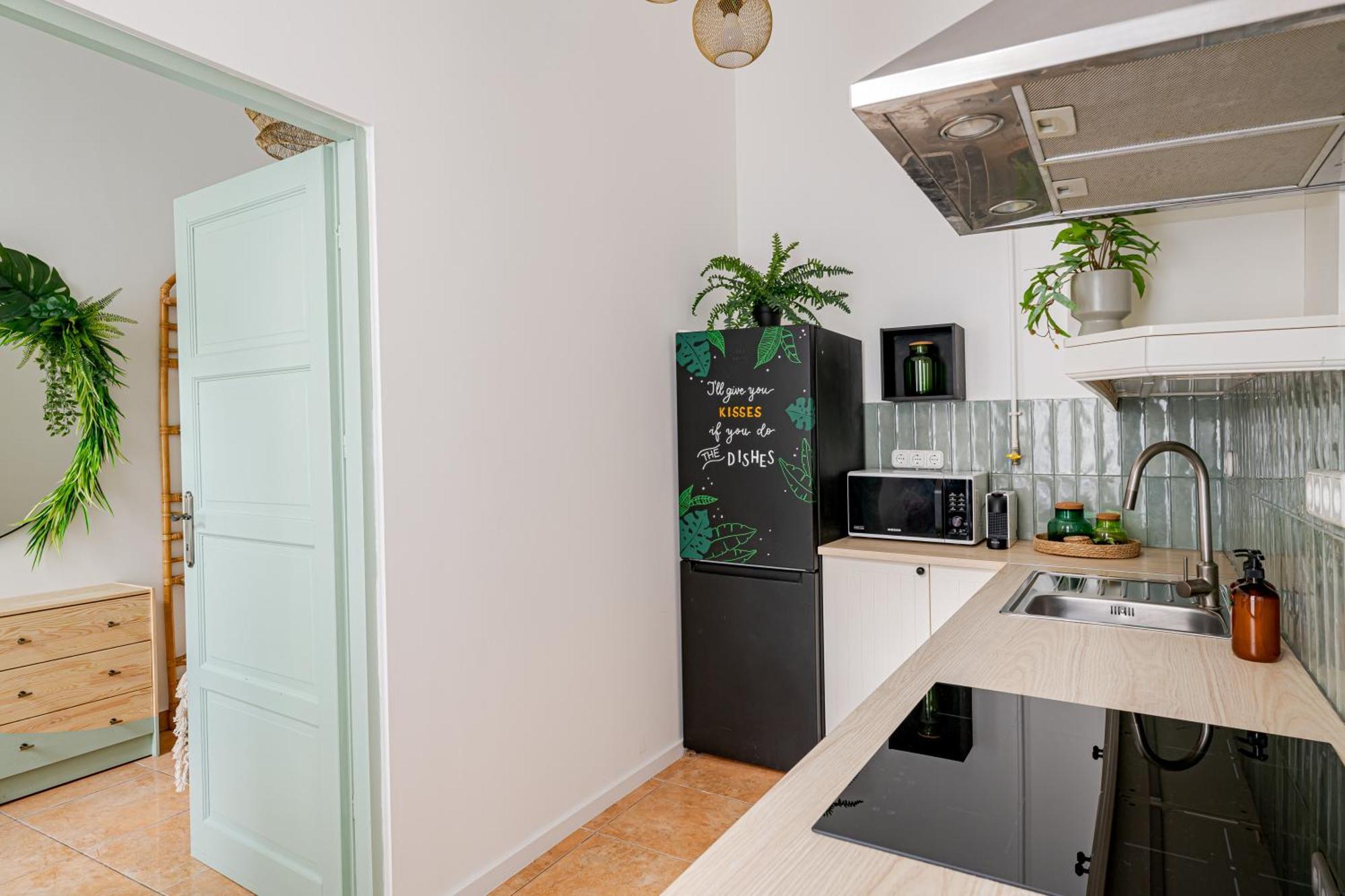 Jungle Aesthetics Downtown Apartman Aircon And Garage Parking Budapest Luaran gambar