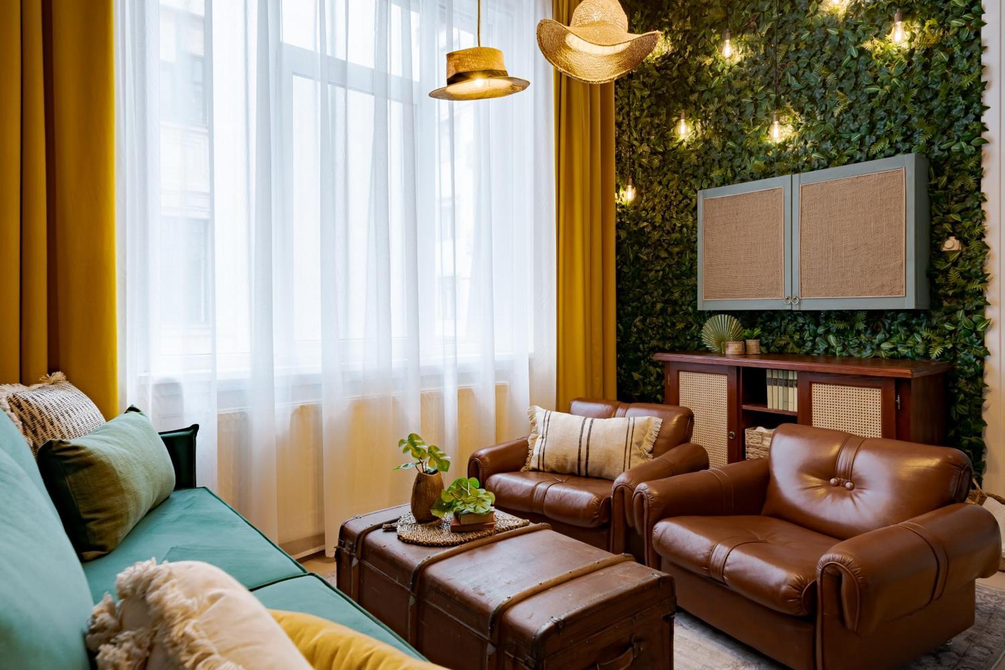 Jungle Aesthetics Downtown Apartman Aircon And Garage Parking Budapest Luaran gambar
